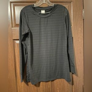 Zyia Chill long sleeve T - black